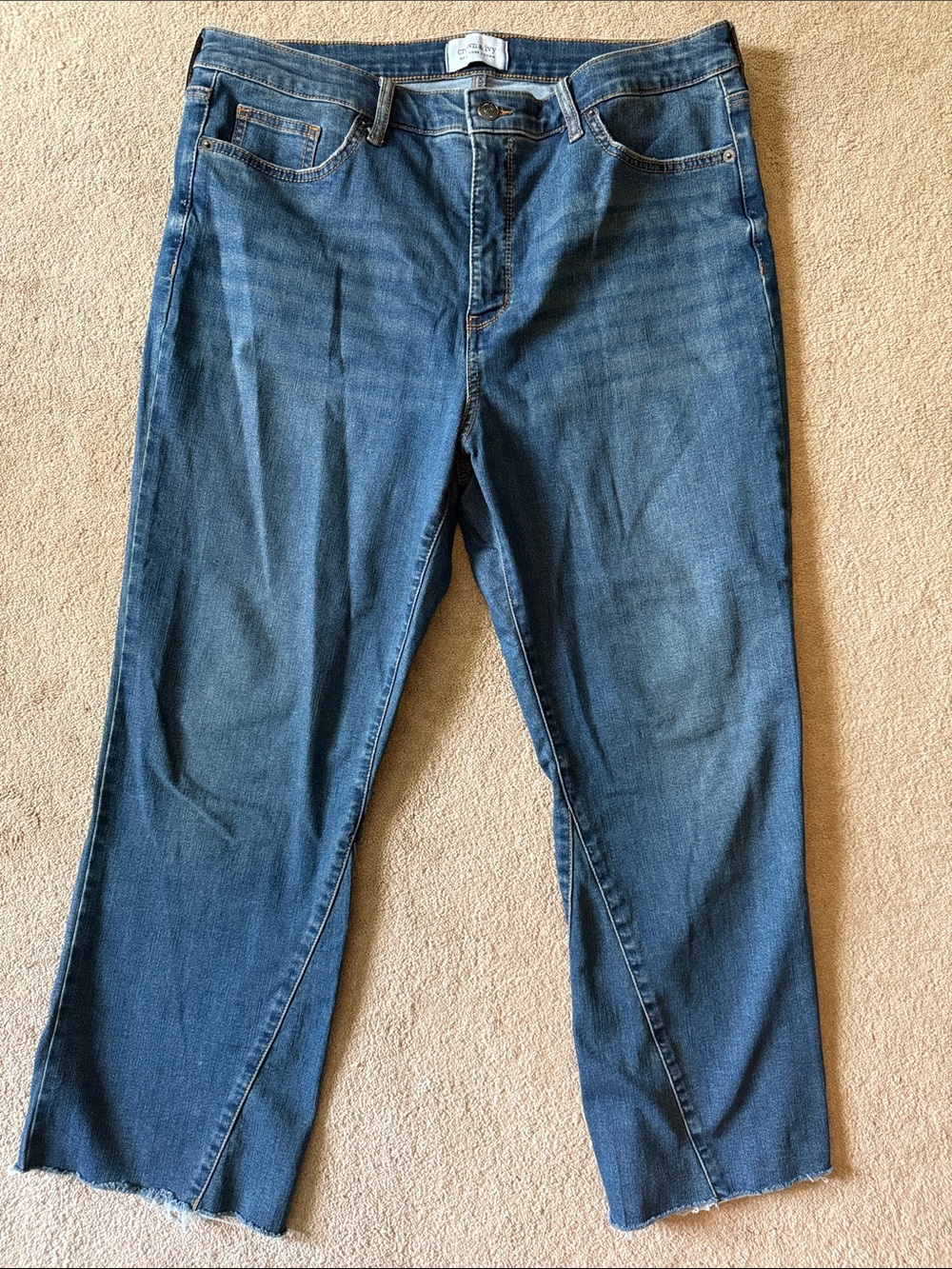 Crown & Ivy high rise flare crop size 14 jeans